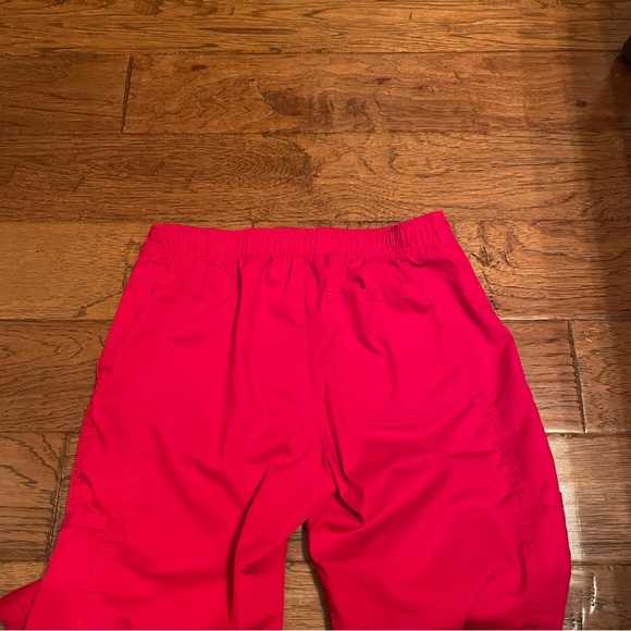 Red Cherokee scrub set - Picture 7 of 7